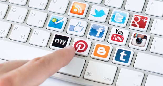 Añadir iconos a redes sociales en Divi
